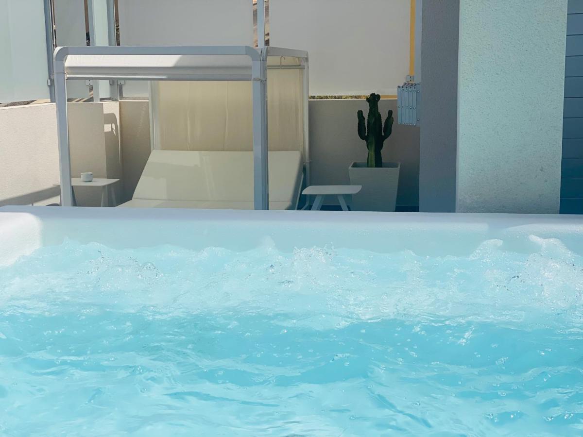 Pool Jacuzzi Home Of Tulio Tijoco de Abajo Bagian luar foto